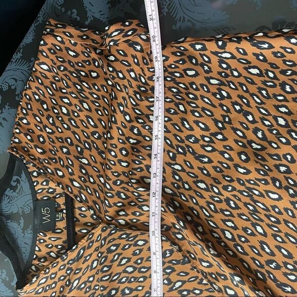 W5 Leopard Animal Print Short Sleeve Blouse Size Small - Picture 5 of 9